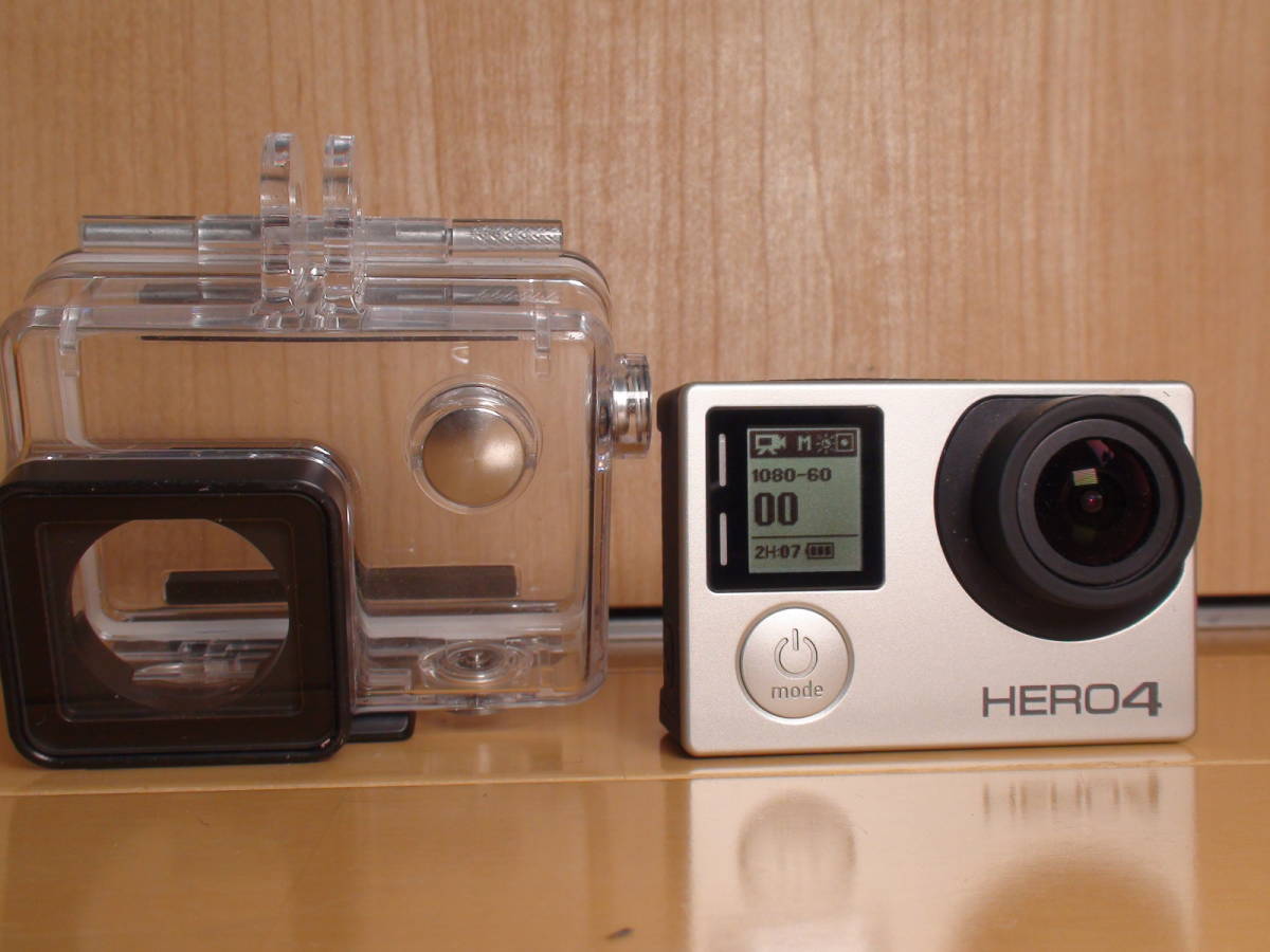 ☆使用少なく美品です☆GoPro HERO4☆32GBマイクロSDと防水ケース ☆使用少なく美品です☆GoPro HERO4☆32GBマイクロSDと防水ケース