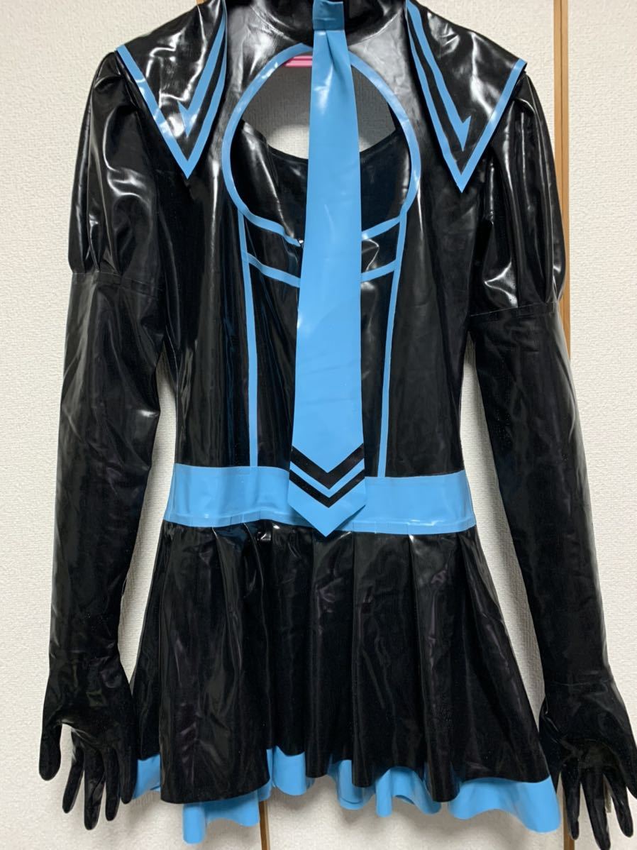 ヤフオク! - ラテックス ラバースーツ キャットスーツ メイド服 初音ミ...