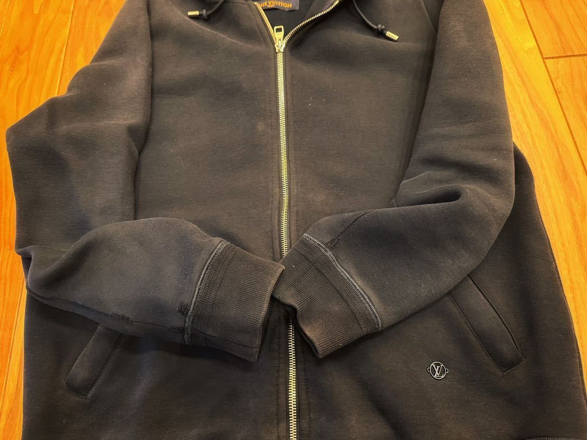ルイヴィトン パーカー Lサイズ 濃紺 正規特約店 - sco.med.br