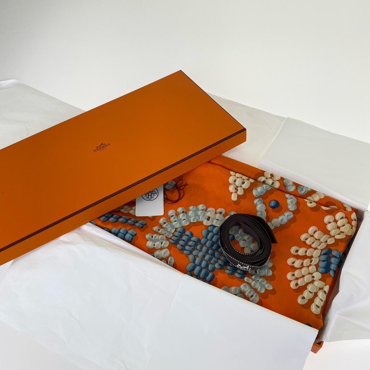 HERMES エルメス カレ140 カレジェアン ウォッシュ ケリー・アン・ペルル オレンジ シルク スカーフ ハンカチ チーフ レディース 305871_画像6