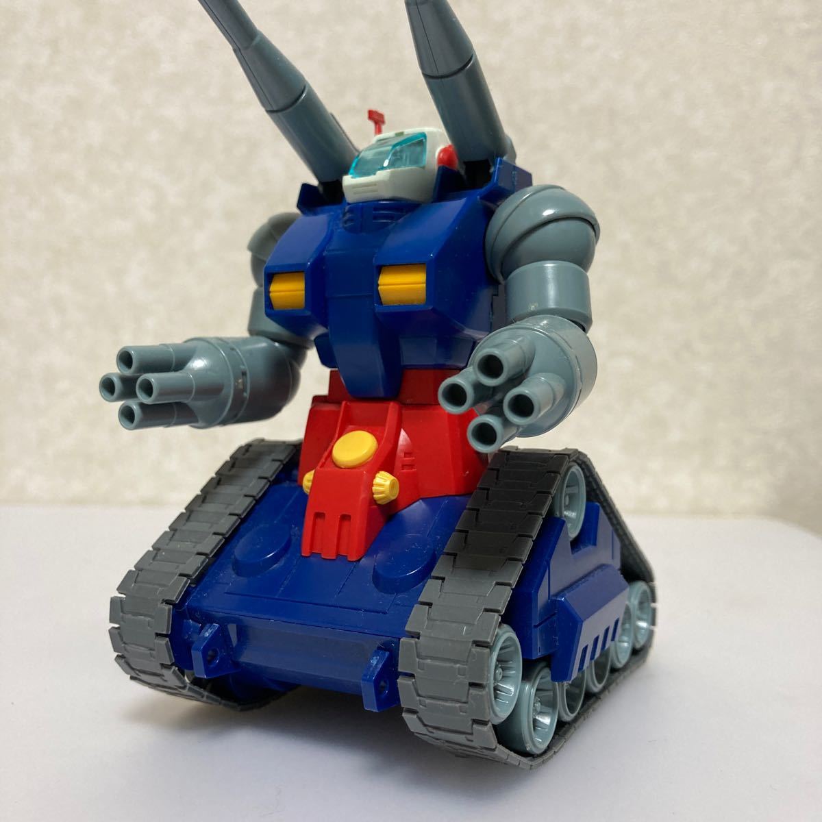 ガンプラ完成品ジャンク 機動戦士ガンダム HG 1/144 ガンダム ガンプラ完成品ジャンク 機動戦士ガンダム HG 1/144 ガンダム
