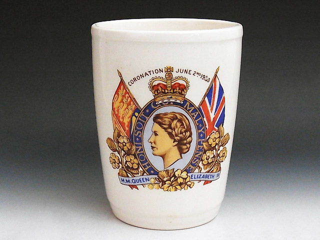 エリザベス女王 1953年 戴冠式記念 陶製マグ ◆ 英国アンティーク_画像1