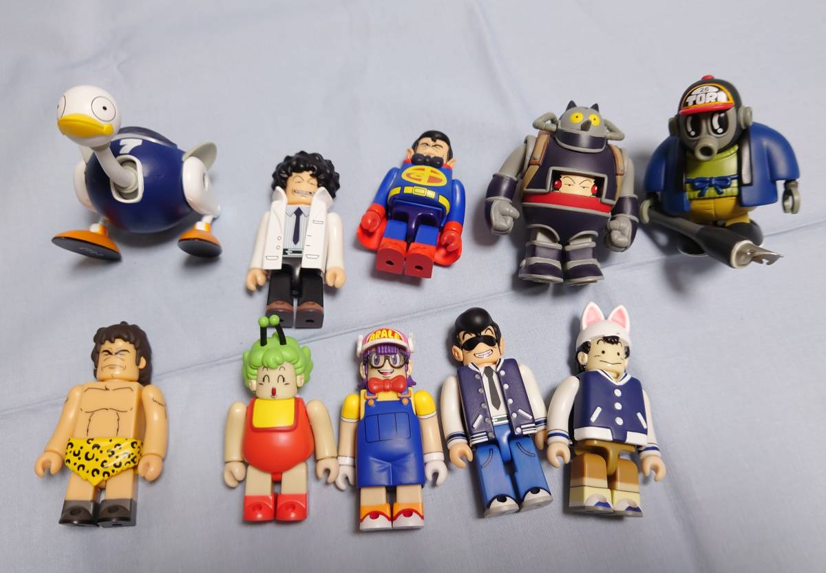 Detail barang Dr.スランプ アラレちゃん☆KUBRICK 100% 10体セット