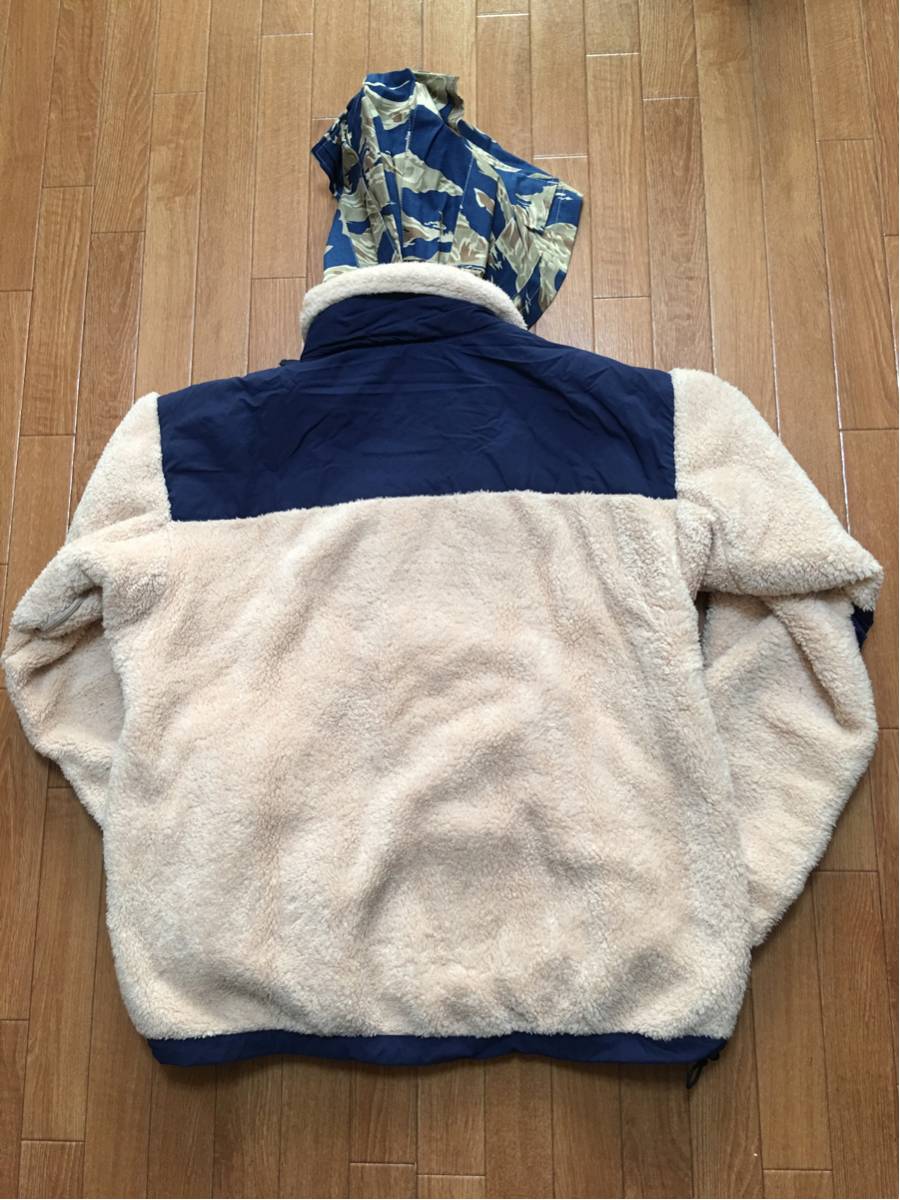 未使用品】Winiche&Co Cargo hooded Chewie JKT フリース 迷彩 未使用品】Winiche&Co Cargo hooded Chewie JKT フリース 迷彩