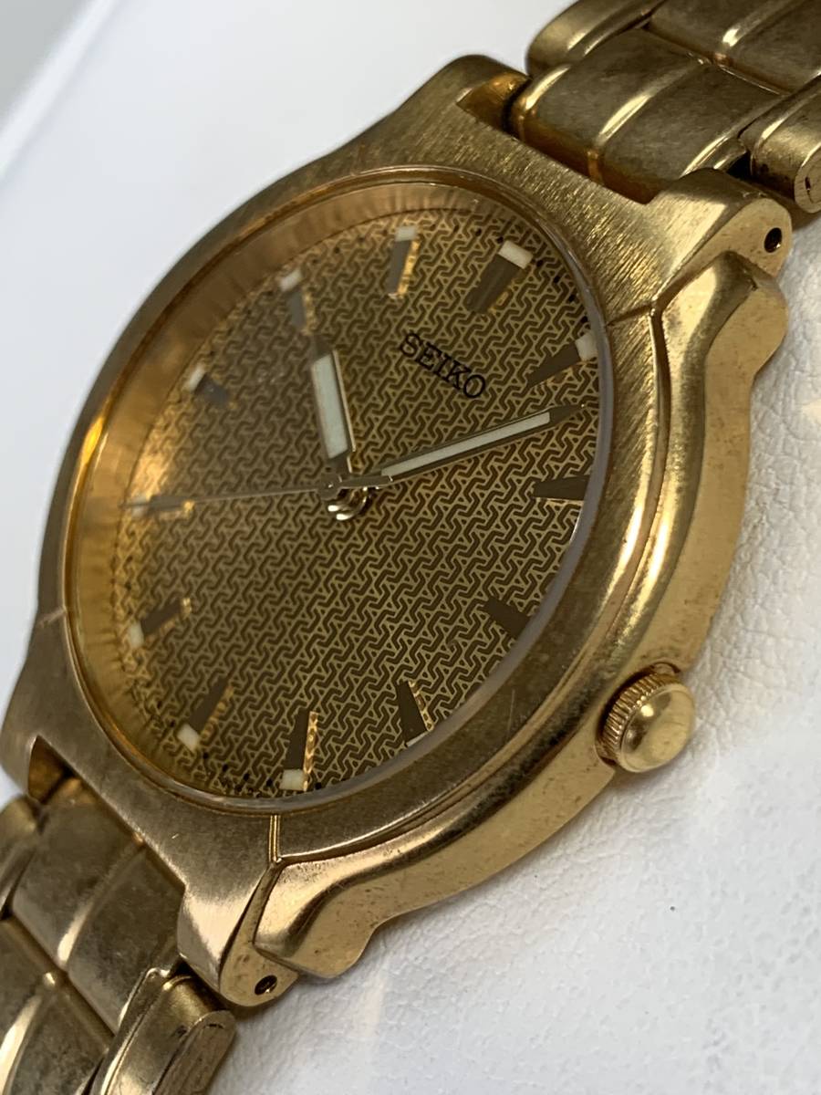 A095 腕時計　SEIKO/セイコー　V701-2B60 ゴールド文字盤　クォーッ　ユニセックス_画像2