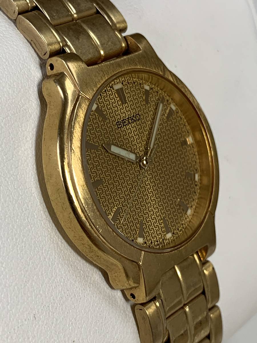 A095 腕時計　SEIKO/セイコー　V701-2B60 ゴールド文字盤　クォーッ　ユニセックス_画像3