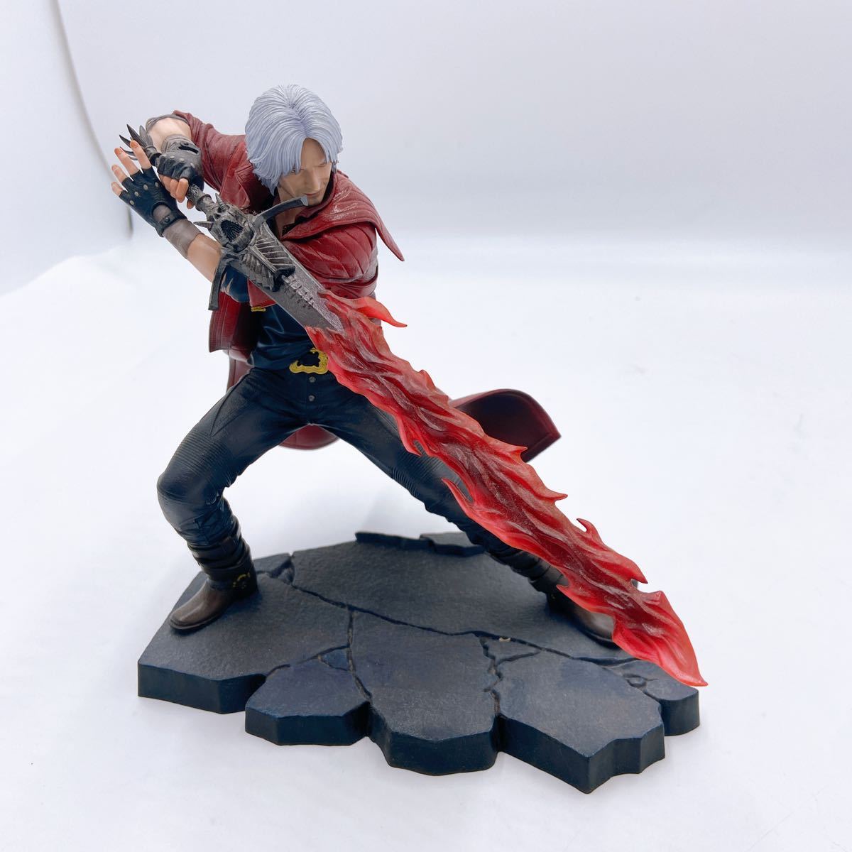 ARTFX ARTFX ARTFX J デビル メイ クライ 5 ダンテ 1/8スケール PVC製