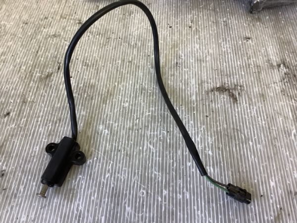 GSR 250.GJ55D side stand sensor worth seeing (60) 3S9-778 SM