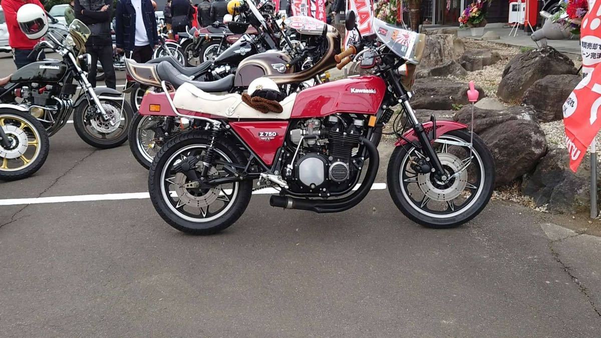 Yahoo!オークション - Z750FX 外装1式 タンク サイドカバー Yahoo!オークション - Z750FX 外装1式 タンク サイドカバー