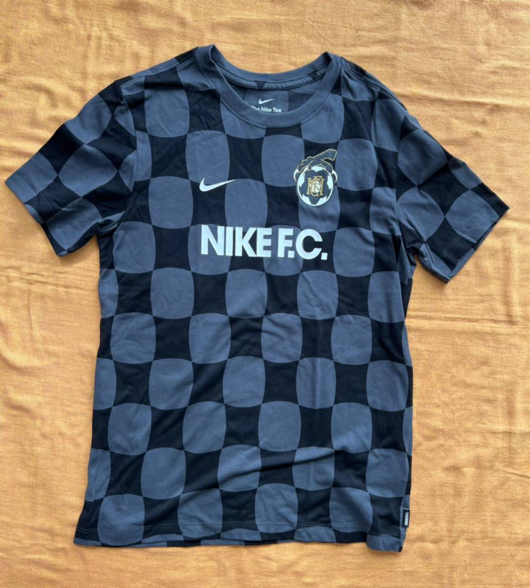 新品未使用　２０２２　NIKE FC ドライフィット FC 半袖 Tシャツ・ FCリベロ ショートパンツサッカートレーニングウェアセットアップ _画像2