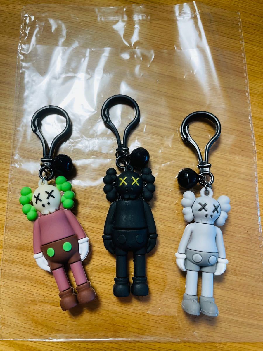 三つセット 可愛い カウズ kaws キーホルダー ストラップ バッグ 三つセット 可愛い カウズ kaws キーホルダー ストラップ バッグ