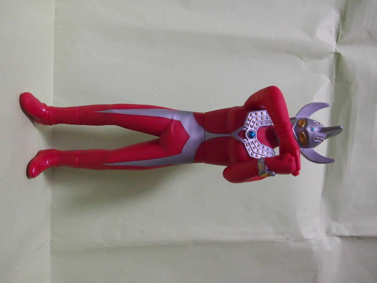  van Puresuto sofvi Ultraman Taro 