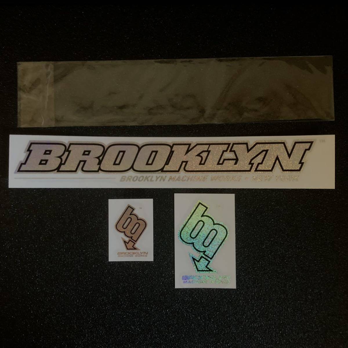 BROOKLYN MACHINE WORKS 初期 ステッカー w base - パーツ BROOKLYN MACHINE WORKS 初期 ステッカー w base - パーツ
