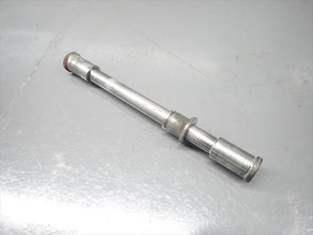 βDC11-1 カワサキ ZZ-R250 ZZR EX250H (H2年式) 純正 フロントアクスルシャフト 曲り無し！全長約22cmシャフト徑15φ