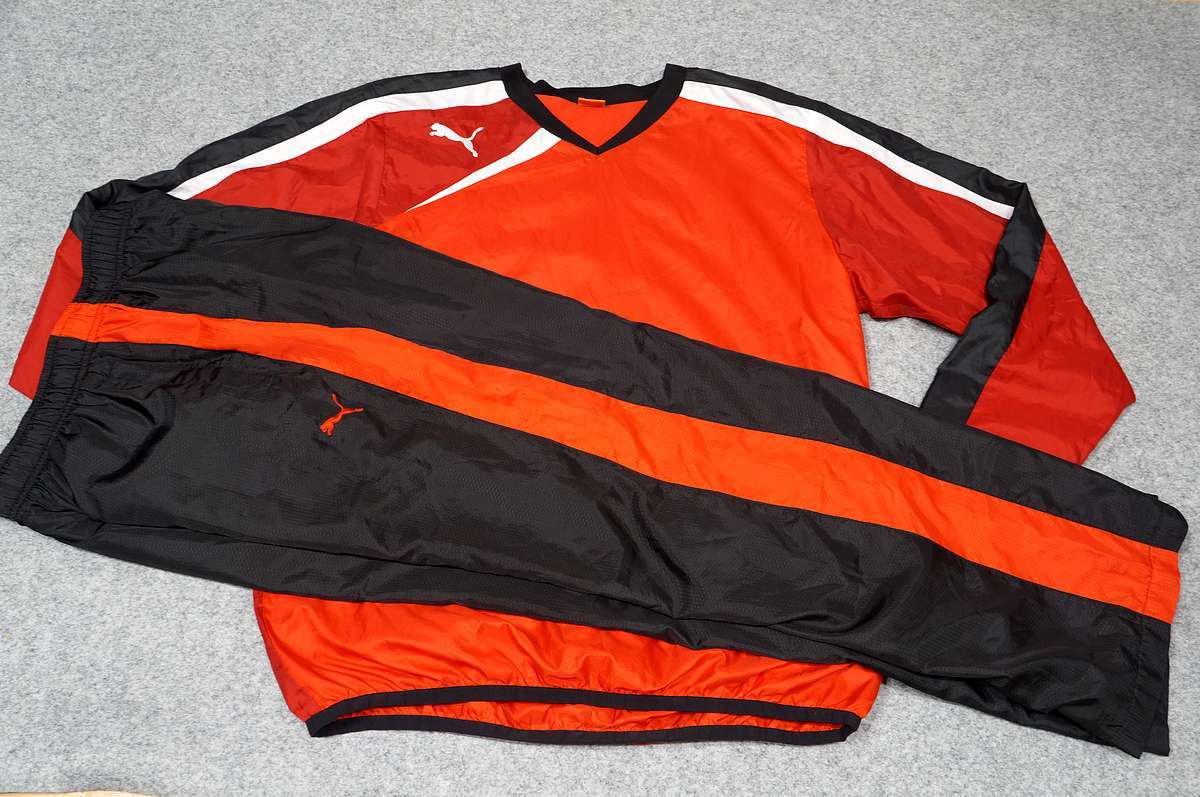 PUMA soccer futsal pi stereo ( inside side fleece ground ) usually put on pants hem . damage top and bottom SET [ size : L / color : photograph reference ]