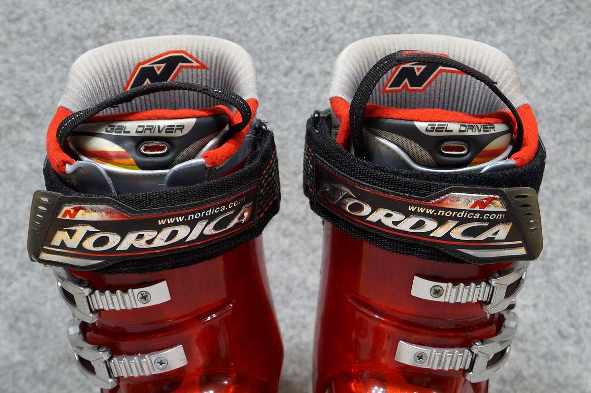 ノルディカ NORDICA SPEEDMACHINE 14 スキーブーツ USED傷あり ノルディカ NORDICA SPEEDMACHINE 14 スキーブーツ USED傷あり