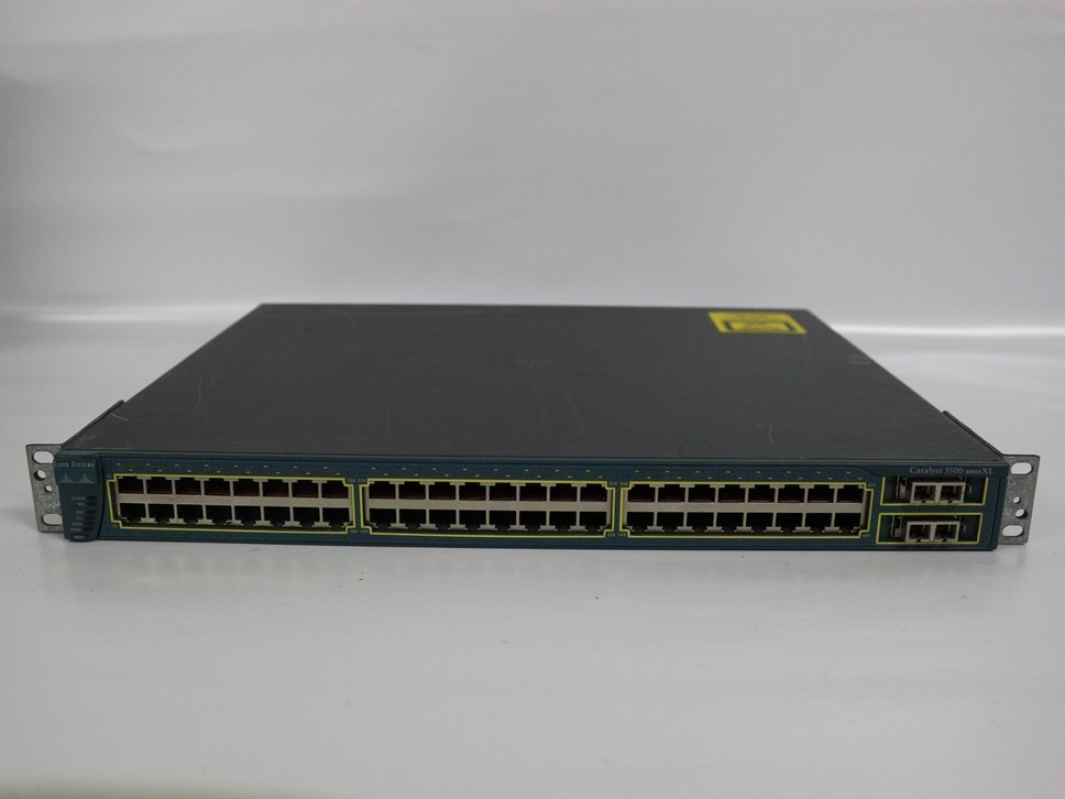 中古品 Cisco Catalyst 3500 Series XL WS-C3548-XL-EN 通電確認済み 在庫限定 代引き可_画像1