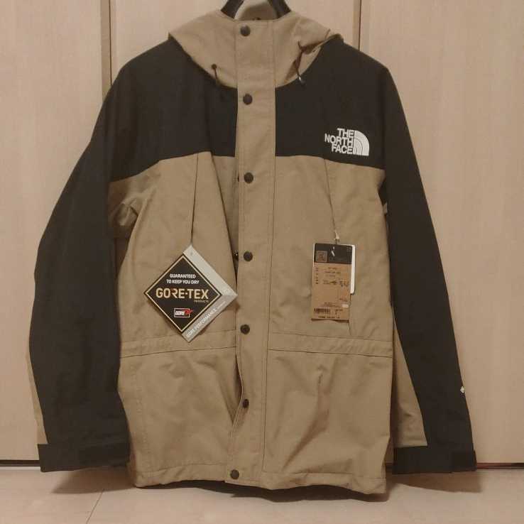 新品未使用☆mountain Right Jacket Np11834 RO アウター