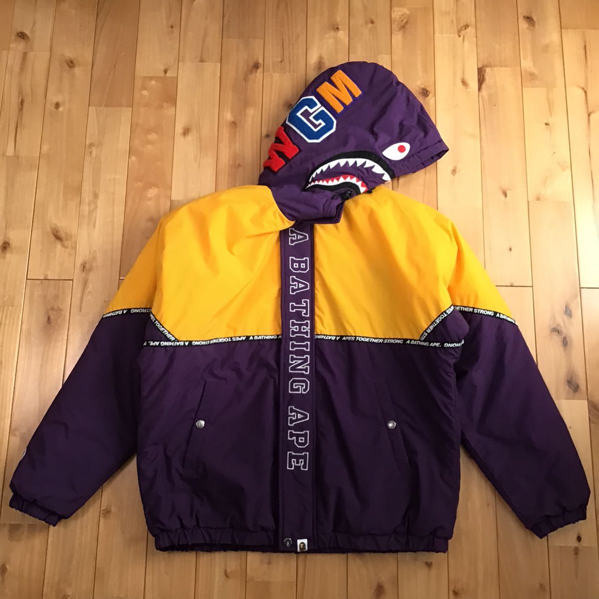 BAPE SHARK HOODIE jacket Lサイズ purple × yellow a bathing ape シャーク パーカー  中綿ジャケット エイプ ベイプ アベイシングエイプ