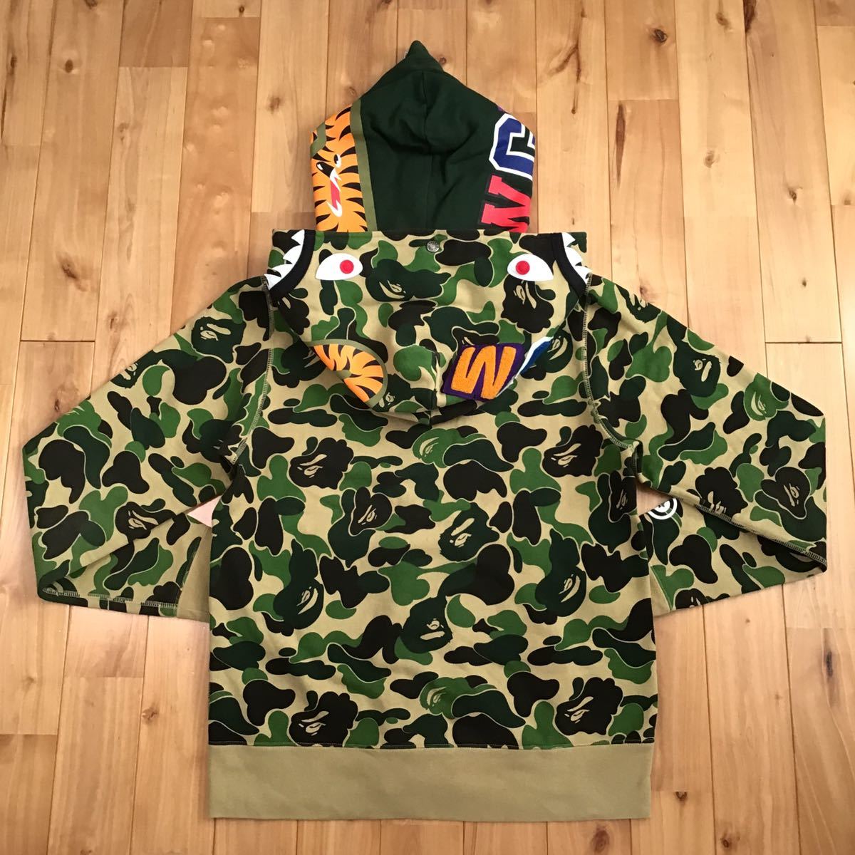 ABC camo ダブル シャーク パーカー Mサイズ double shark full zip hoodie a bathing ape BAPE  エイプ ベイプ ABCカモ green 迷彩 m3245