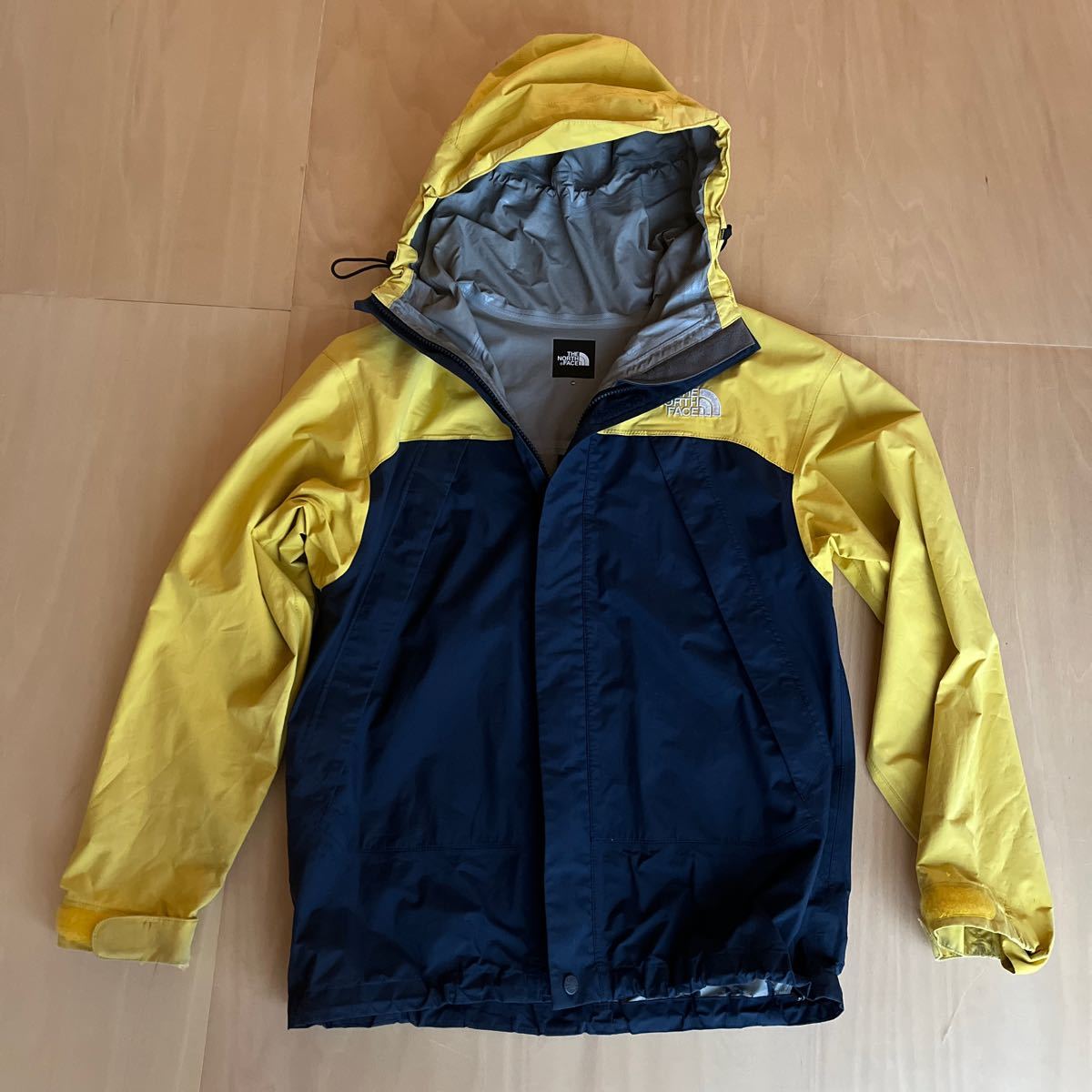 THE NORTH FACE マウンテンパーカー JACKET レインウェア　140 ジュニアジャンパー