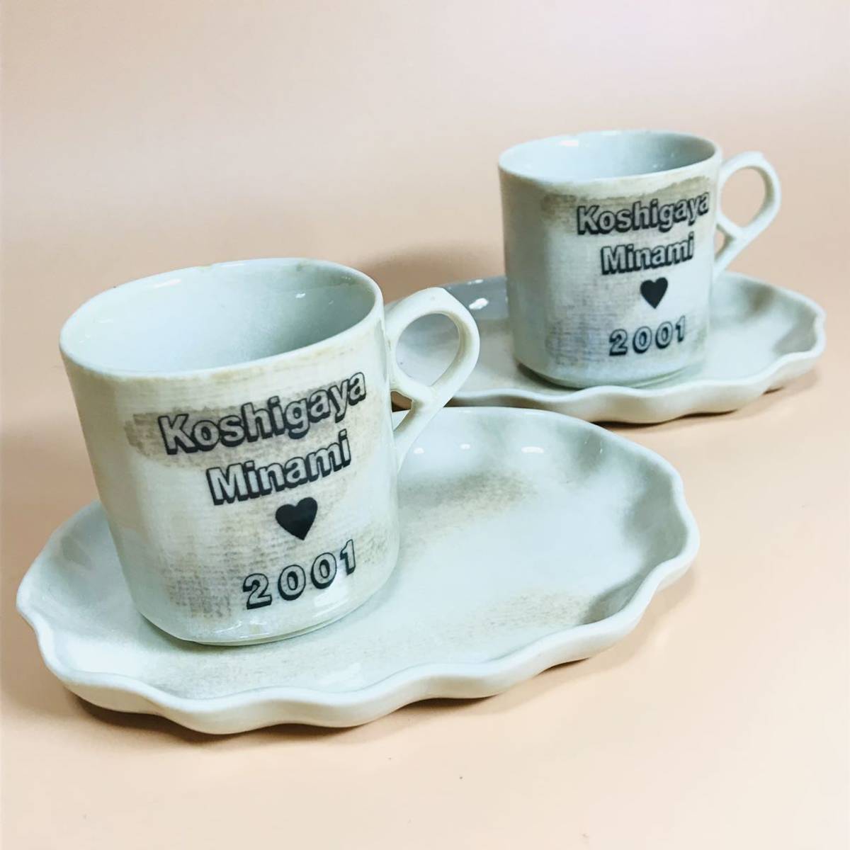 コーヒーカップ　ソーサー付き　焼き物　2きセット　ハンドメイド　ティーコップ　記念品_画像1