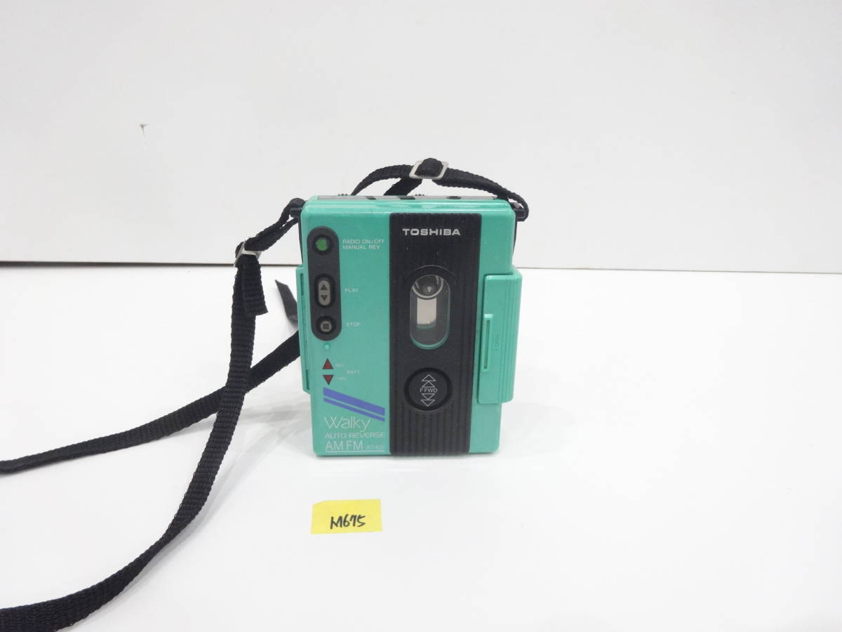 TOSHIBA Walky AM/FMラジオ付き カセットプレーヤー RT-KS1 東芝 ウォーキー 通電ジャンク M675 2