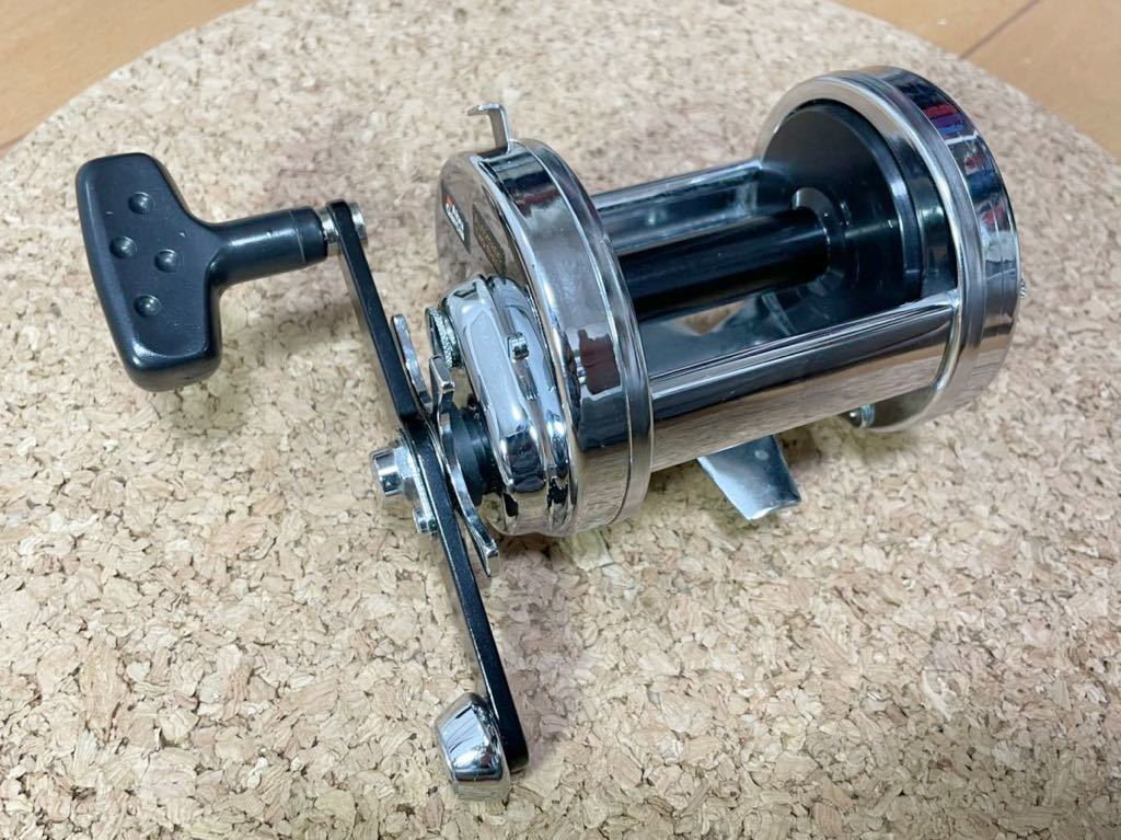 激安フィッシングやよごれな ヤフオク! - アブガルシア ABU アンバサダー 10000C