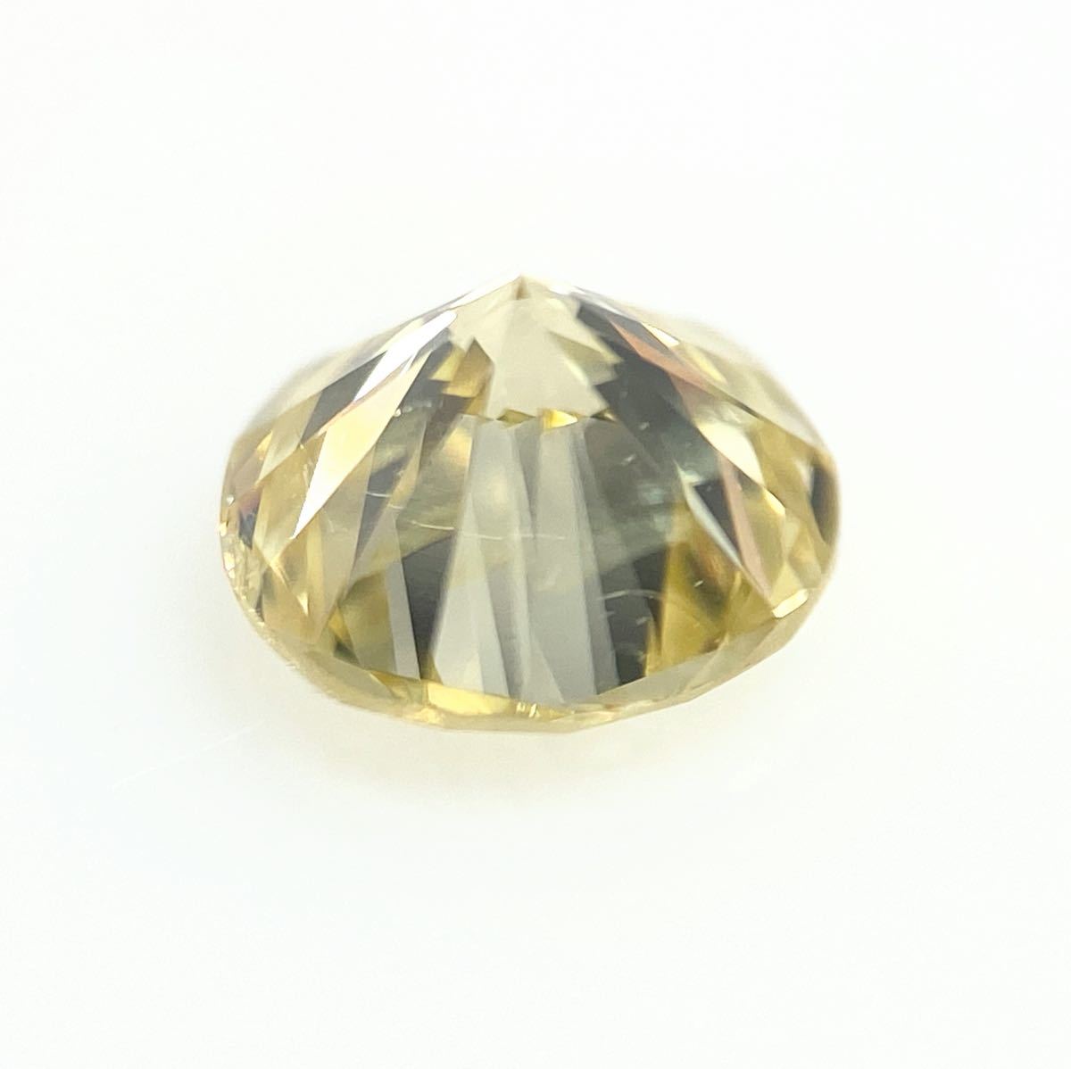 0.387ct FANCY LIGHT YELLOW I1 ラウンド