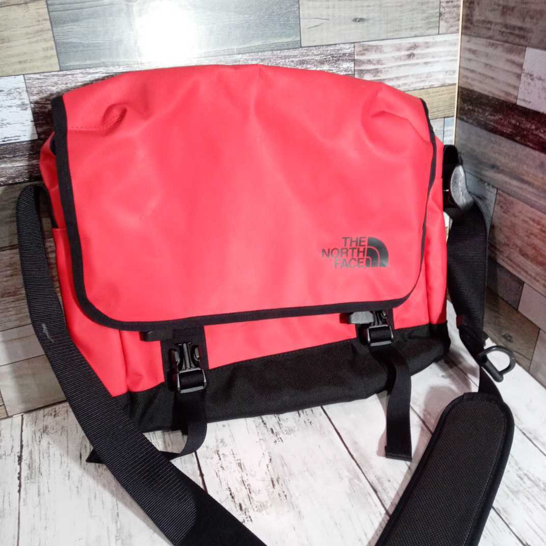 HYB/2/ North Face / red / refined design / functionality, practicality . to combined excellent article /mesenja-/ shoulder / bag / outdoor / selling out 