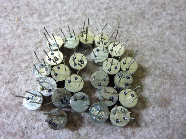 Yahoo!オークション - NEC/トランジスタ 2SA606 15ヶ/2SA607 2ヶ Yahoo!オークション - NEC/トランジスタ 2SA606 15ヶ/2SA607 2ヶ