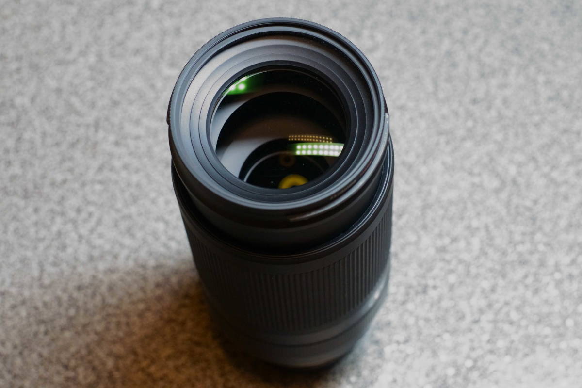 * Tamron 70-300mm F/4.5-6.3 Di III RXD Sony E mount protection filter attaching 