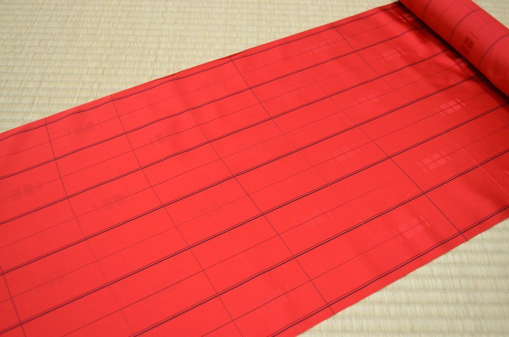 【特価品】おしゃれ 雨コート　正絹 反物　西陣織　撥水加工　きれいな赤地　格子柄　amakoto-09_画像1