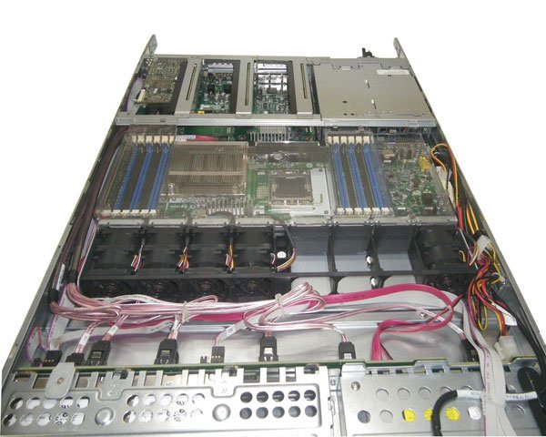HITACHI HA8000/RS110-h (GQA112HM-UNANNN0) Xeon E5-2403 V2 1.8GHz メモリ 4GB 146GB×3(SAS 2.5インチ) DVD-ROM_画像3