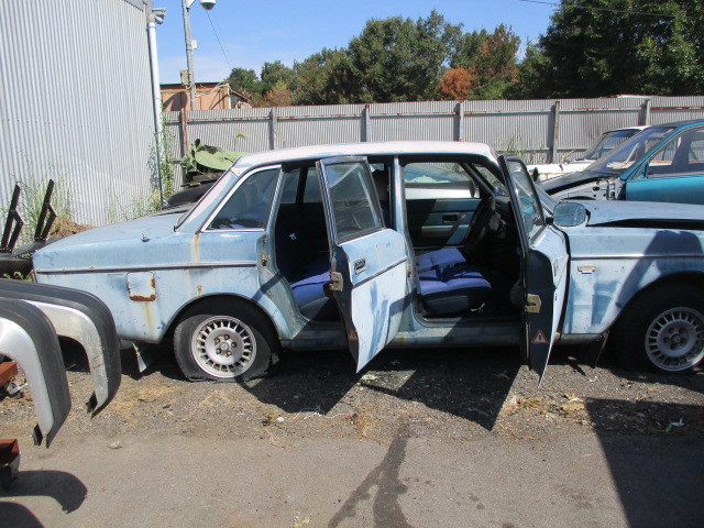  Volvo 240 part removing 