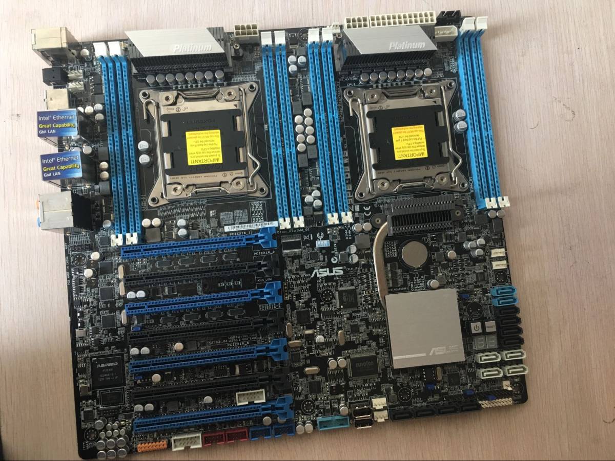 美品 ASUS Z9PE-D8 WS マザーボード Intel C602 LGA 2011 Xeon E5-2600 EEB DDR3_画像1
