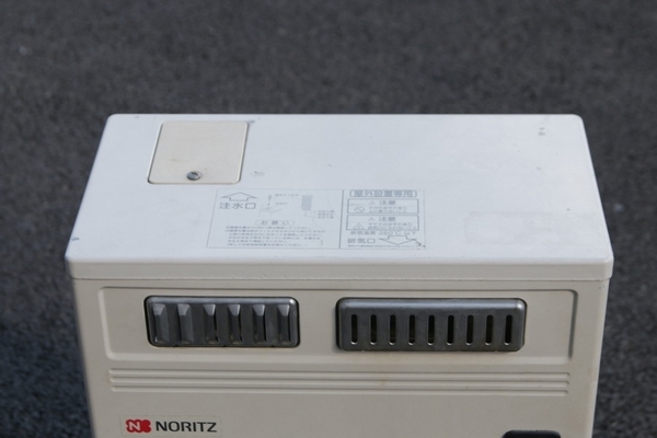 2008年製!!【Noritz ノーリツ】（OH-G640Y）油だき温水ボイラ 温水ルームヒーター 室外機　現状品　管ざ6299_画像6