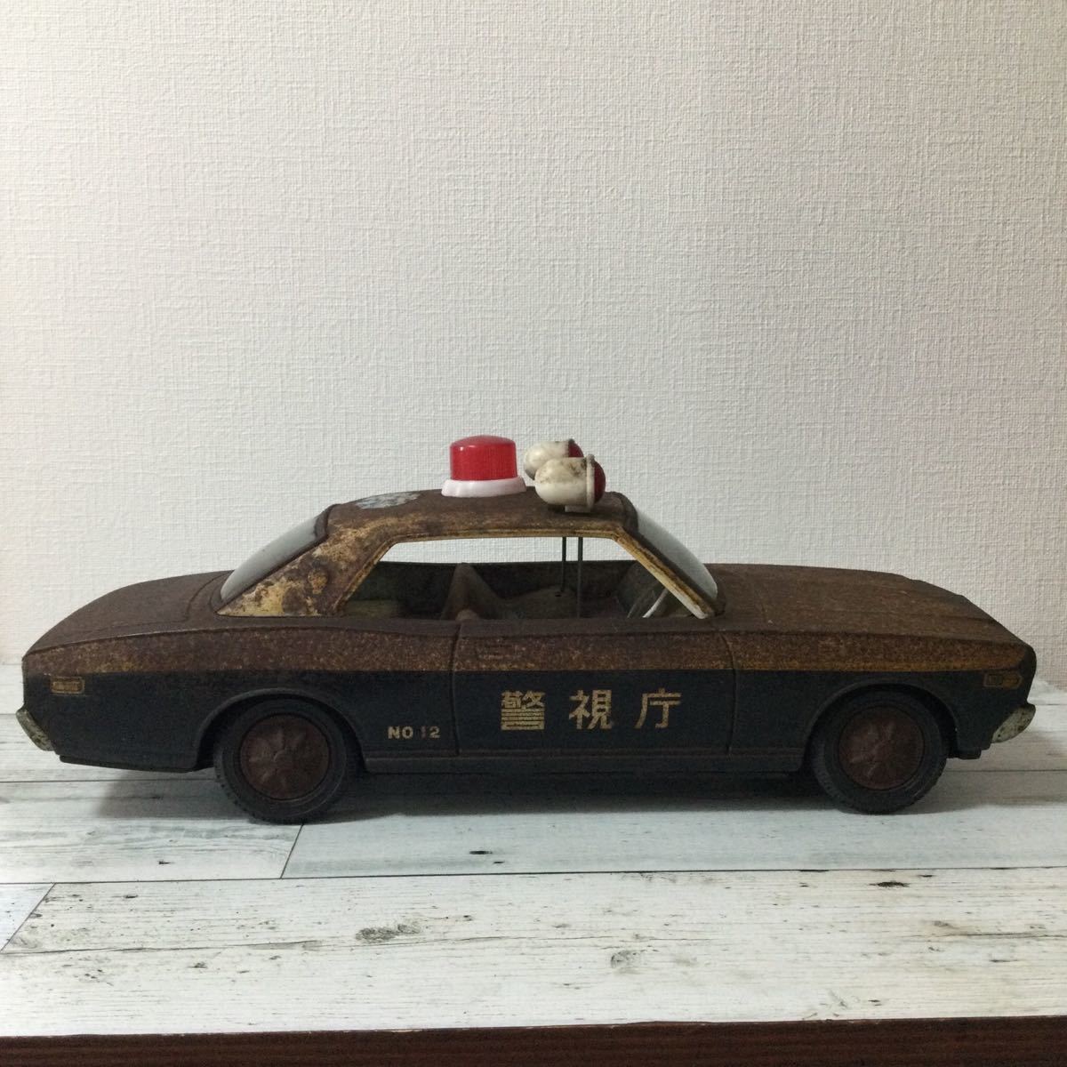 昭和レトロ ブリキ製(イチコー製) パトカー 日産グロリア 当時 昭和レトロ ブリキ製(イチコー製) パトカー 日産グロリア 当時