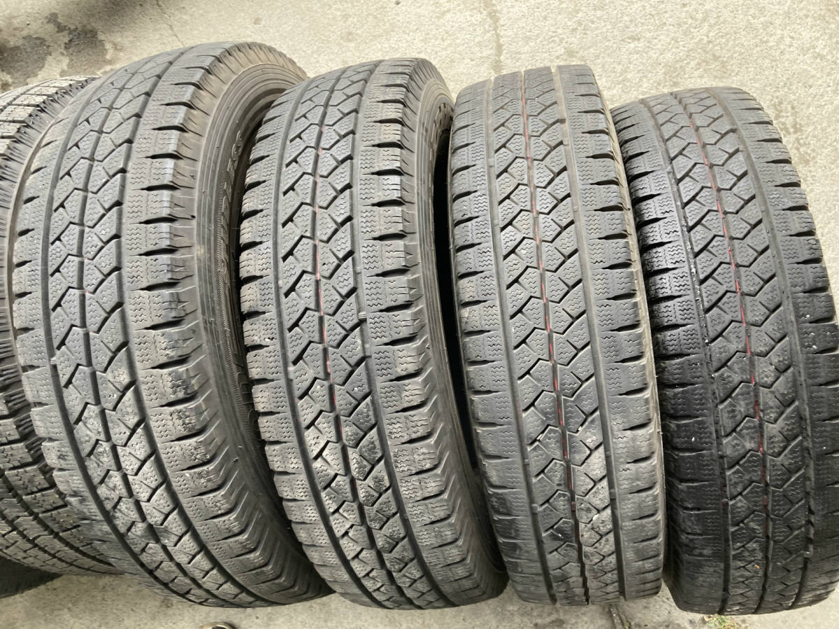 送料無料 BS VL1 195/80R15 107/105L LT 4本 冬タイヤ中古 貨物規格 LTタイヤ ハイエースなどに 引き取り可 札幌 H942F_画像1