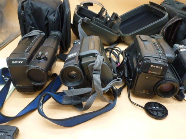 ビデオカメラ 未チェックセット CCD-TR250/NV-GS100/NV-S99/FUJIX-8 FH80/ジャンク扱いセット カメ78 現状渡し送料無料 管ta  22OCTの画像2