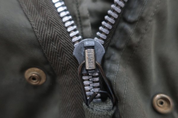 2J9933/米軍実物 READING CLOTHING社 M-51 フィッシュテールパーカー