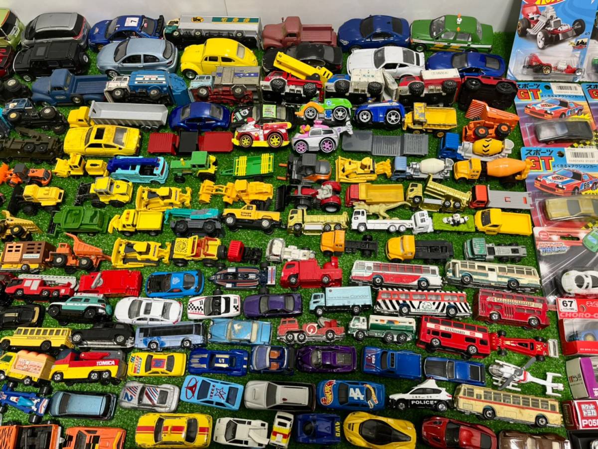 福袋 公式 Yahoo!オークション トミカ まとめ 大量 ミニカー 18-16 - 乗用車