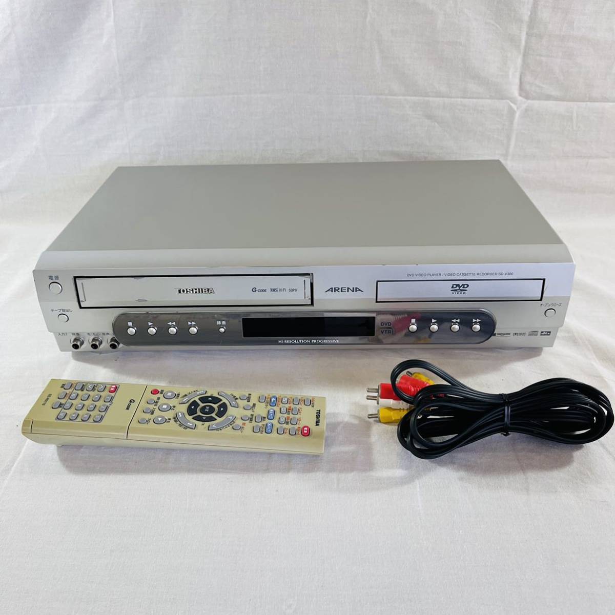 完動品】TOSHIBA VHS DVD 一体型 ビデオデッキ SD-V300リモコン 3色