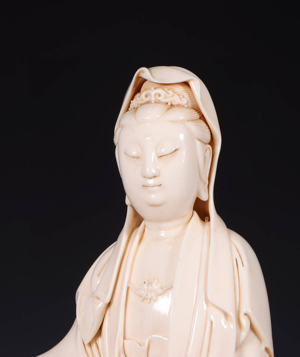 人気の贈り物が 古陶瓷 中国・明時代 『何朝宗製』 徳化白磁 「自在 人気の贈り物が 古陶瓷 中国・明時代 『何朝宗製』 徳化白磁 「自在