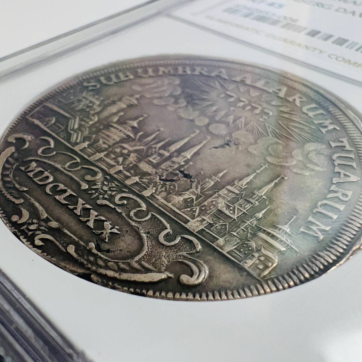 【都市景観】1680年 ドイツ ニュルンベルク ターラー 銀貨 NGC XF45 天上のヤハウェイ 自由都市 神聖ローマ帝国 スラブ欠けあり_画像7