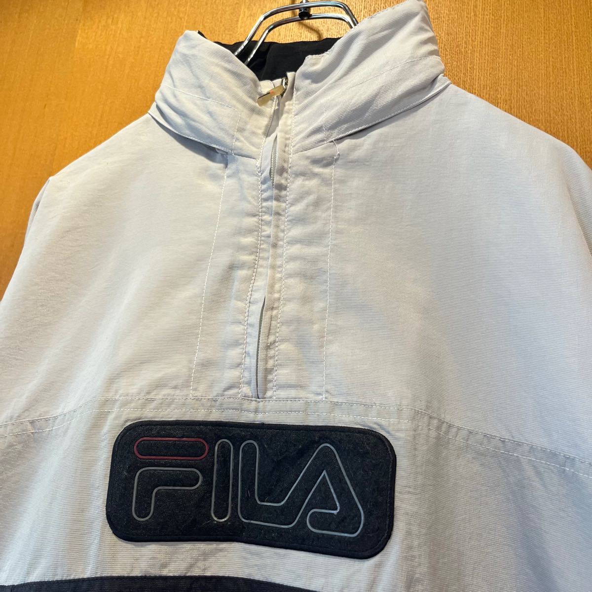 【FILA】フィラ　アノラックパーカー　S ホワイト　ワッペンロゴ