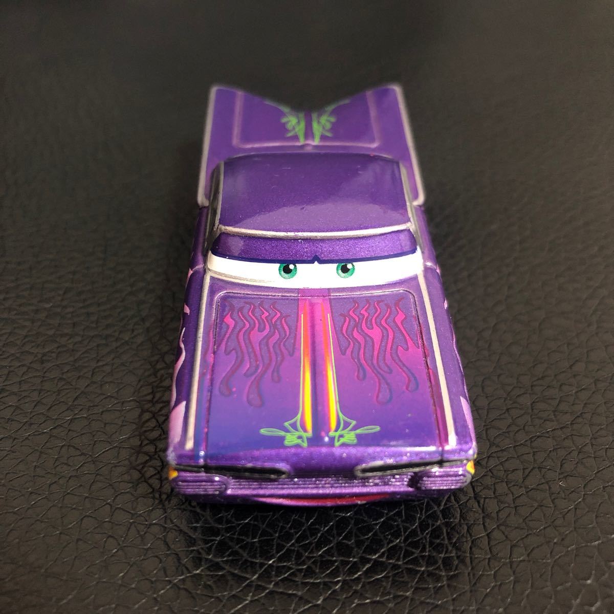 廃盤・希少)カーズ トミカ ラモーン Ramone スタンダードタイプ 廃盤・希少)カーズ トミカ ラモーン Ramone スタンダードタイプ