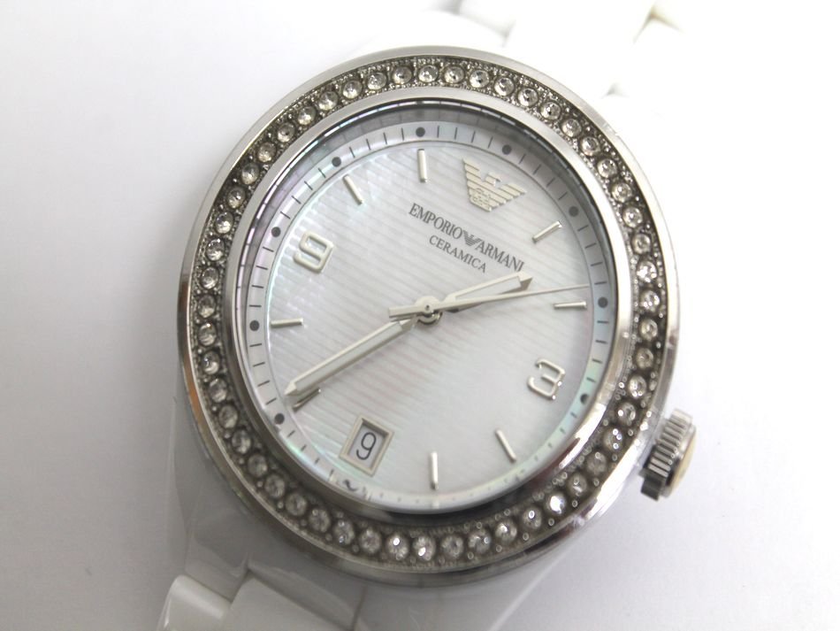 動作品 EMPORIO ARMANI セラミカ ボーイズ 腕時計 AR-1426 ラインストーン シェル文字盤 3針 デイト アナログ SS クォーツ ホワイト系 男女
