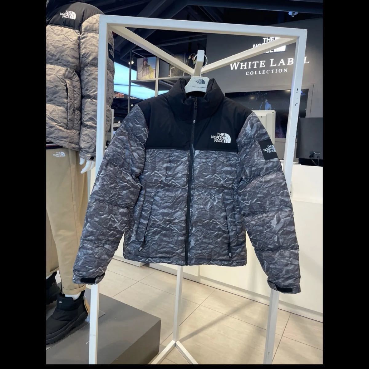 THE NORTH FACE ヌプシジャケット ダウン 正規品 レア XL 新品 THE NORTH FACE ヌプシジャケット ダウン 正規品 レア XL 新品