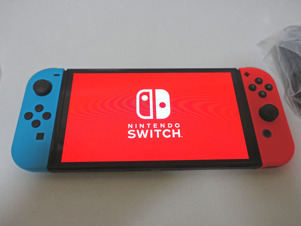Nintendo Switch本体 有機ELモデル ネオンブルー ネオンレッド 初期化 